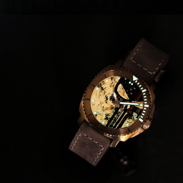 Bronze Blood & Thunder - Punisher Skull Dial, thin-red line