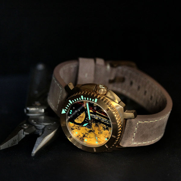 Bronze Blood & Thunder - Punisher Skull Dial, thin-red line