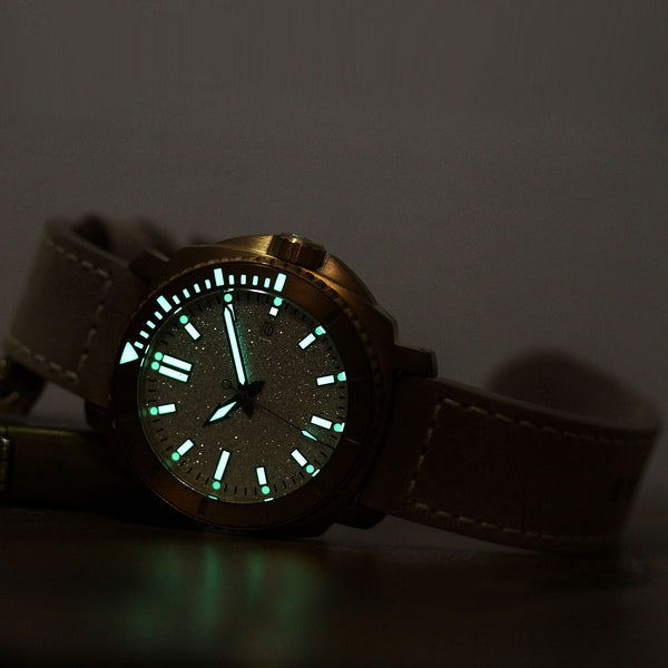 Bronze Blood & Thunder - White Sparkling Dial