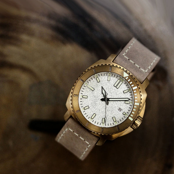 Bronze Blood & Thunder - White Sparkling Dial