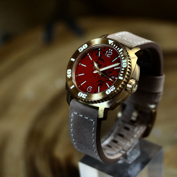 Bronze Crossfire - Red & Black Sandwich Dial